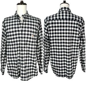 Carhartt | Men | Relaxed Fit Black Gingham Plaid Flannel Work Shirt | Medium